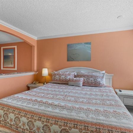 Pelican Point On Clearwater Beach Exterior photo