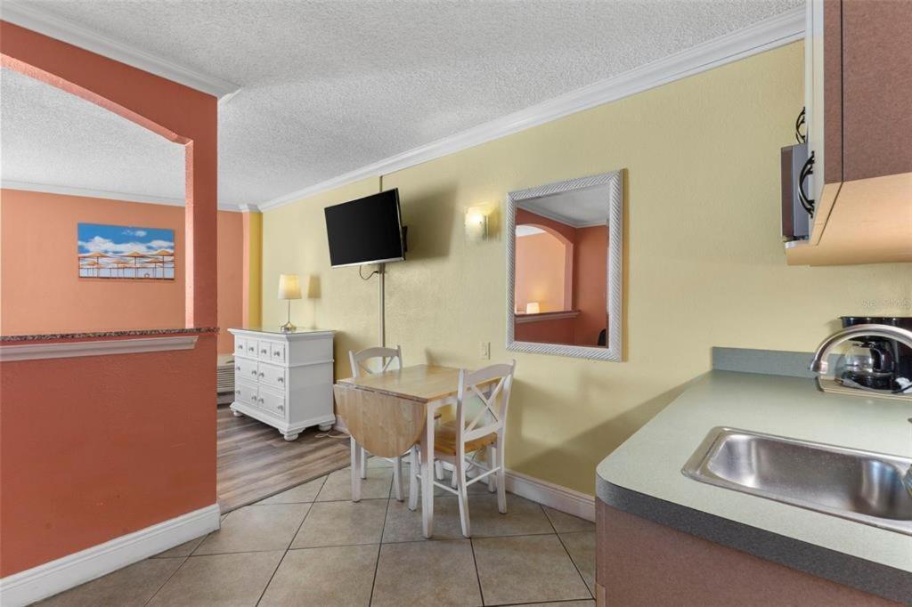 Pelican Point On Clearwater Beach Exterior photo